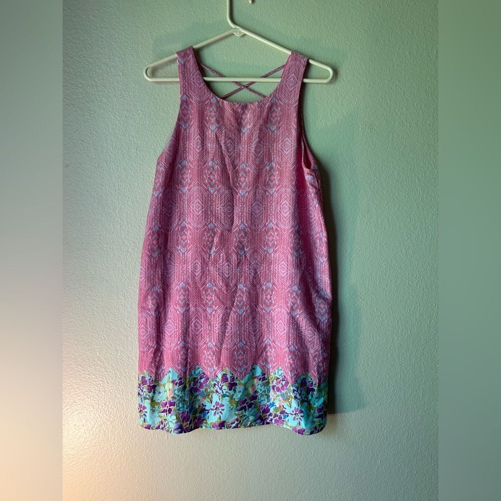 NWOT - Everly Anna Halter Shift Dress - Medium